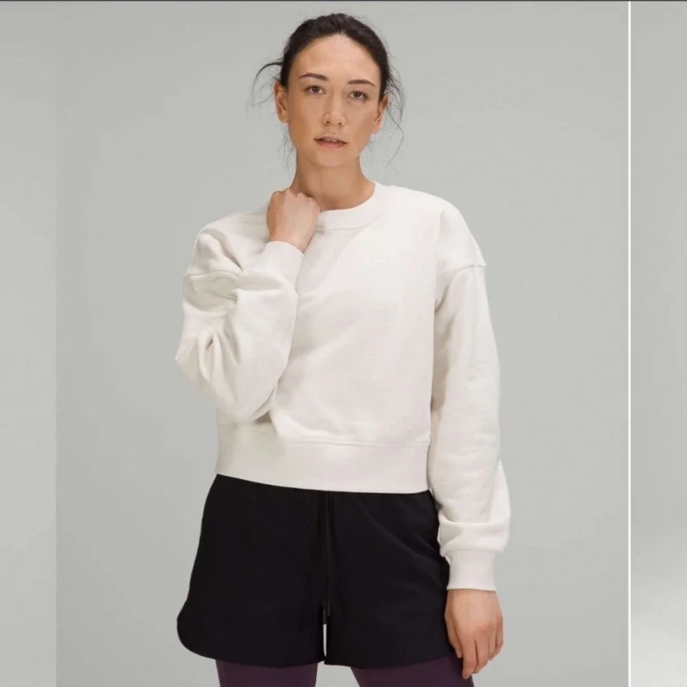 Lululemon Softstreme Perfectly Oversized Cropped Crew Size 10 Cream‎